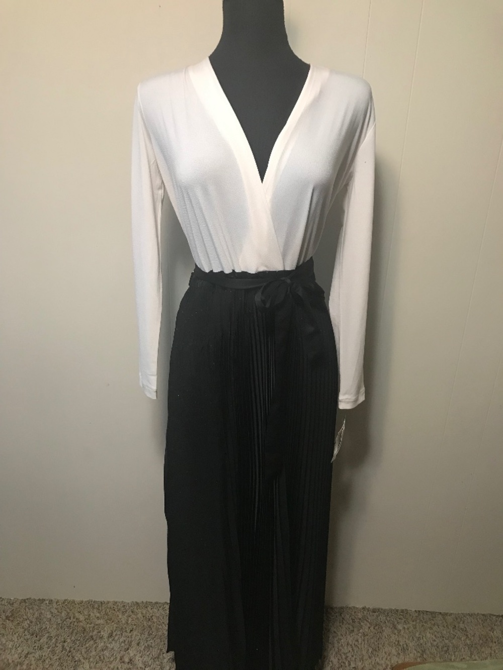NWT LULAROE CREAM BLACK WRAP DRESS XS